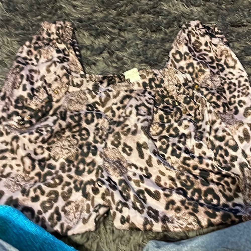 Under One Sky Animal print Mauve and Brown Pants size large. Great condition